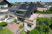 Drohne halb rechts - 
