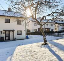 Familienhaus mit Wohlfühlfaktor: Garten, Kamin, Platz & zwei Garagen - Holzgerlingen