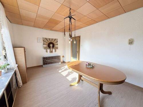 Wohnzimmer (EG) - 6 Zimmer Einfamilienhaus in Fronhausen / Oberwalgern