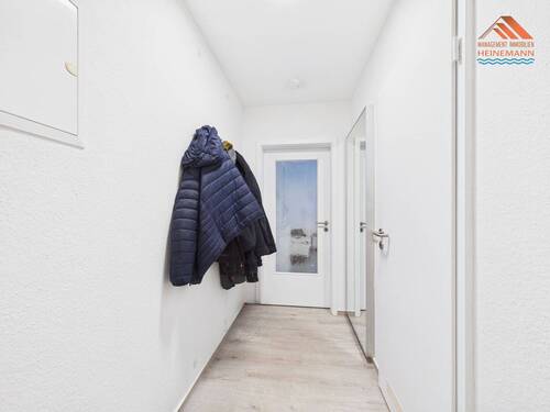 Flur - 2 Zimmer Etagenwohnung in Magdeburg