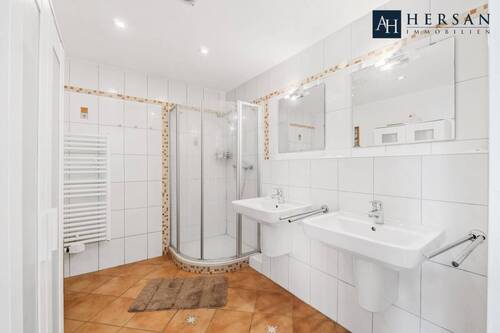 Titelbild - 7 Zimmer Reihenendhaus zum Kaufen in Eschweiler