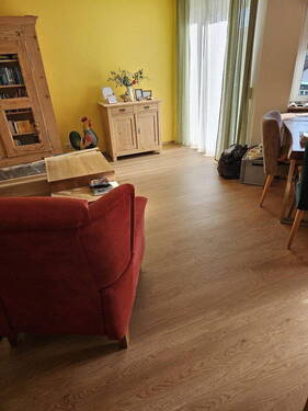 Wohnzimmer - 2 Zimmer Etagenwohnung zum Kaufen in Steißlingen