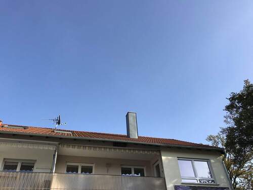 Haus aussen - Zu vermieten 4 Zimmerwohnung in Schwabach kernsaniert im 3 Familienhaus 1 stock