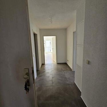 Flur / Eingangsbereich - 3 Zimmer Etagenwohnung zur Miete in Frankenberg/Dittersbach