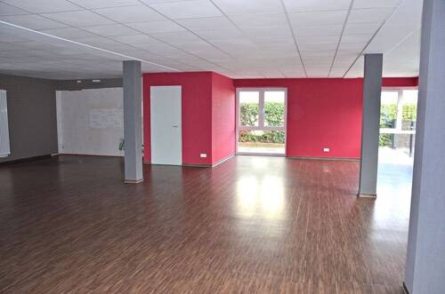 Verkaufsfläche - Büro mit 138,00 m² in Bad Zwischenahn zur Miete