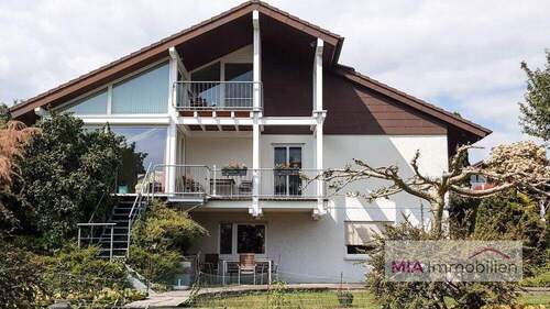 Außenansicht - WOHLFÜHLOASE IN GAISBACH: Schönes Einfamilienhaus mit herrlichem Garten zu vermieten