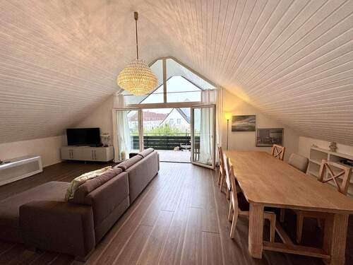 Wohnzimmer - 3 Zimmer Etagenwohnung zum Kaufen in Leverkusen