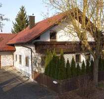 Wohlfühlen auf zwei Etagen - Familienidyll mit Garten und Garage - Mengkofen