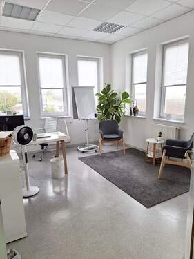 Die Räumlichkeiten - Büro mit 158,00 m&sup2; in Bad Abbach zum Kaufen