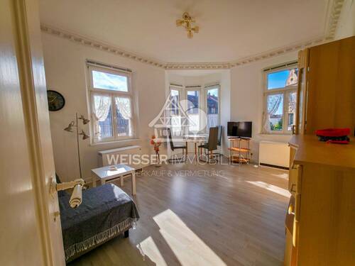 Wohnzimmer Ansicht 1 - 2 Zimmer Etagenwohnung in Fürth