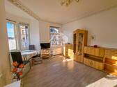 Wohnzimmer Ansicht 2 - Etagenwohnung mit 56,00 m&sup2; in Fürth zur Miete