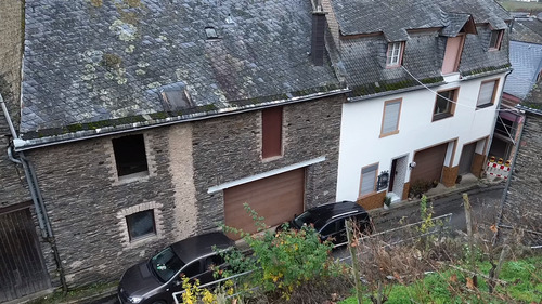 Haupthaus mit Scheune - Charmantes Winzergebäude mit Weinberg und Ausbaupotenzial - Vielseitiges Anwesen in Piesport
