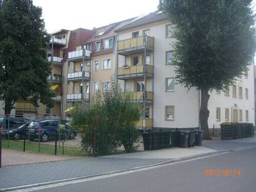 Hofansicht - 4 Zimmer Etagenwohnung zur Miete in Senftenberg