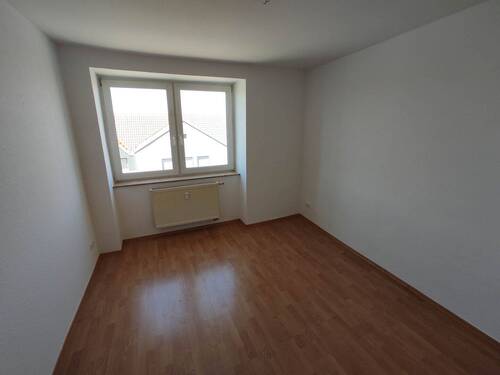1751277716265.jpg - Etagenwohnung mit 93,00 m² in Senftenberg zur Miete
