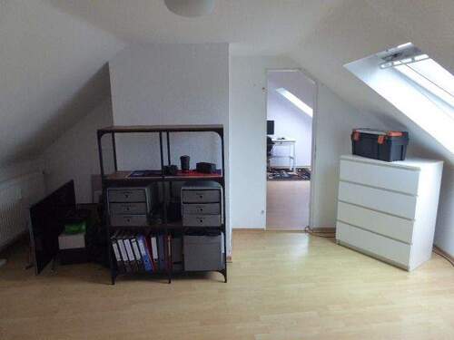 2.Zimmer Dachgeschoss-ebenso - 
