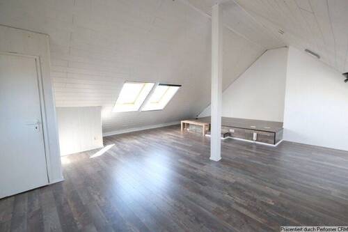 Ausgebautes 2. Dachgeschoss Fensterseite Süd - 