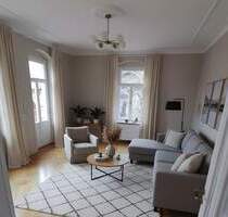 WOHNEN MIT GESCHICHTE: EXKLUSIVE WOHNUNG IM DENKMALGESCHÜTZTEN BILZ-SANATORIUM - Radebeul