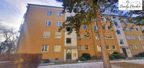 Außenansicht - Eingangsbereich - Etagenwohnung mit 61,20 m&sup2; in Berlin zum Kaufen