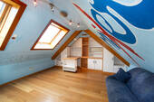 Kind 2 Spitzboden - 