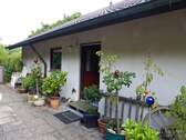 Hausansicht hinten - Haus in ruhiger Lage mit sagenhafter Aussicht !