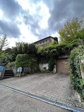 Stellplatz/Garage - 