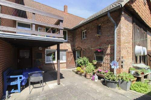 Terrasse (2) - 5 Zimmer Bauernhaus, Landhaus zum Kaufen in Nettlingen