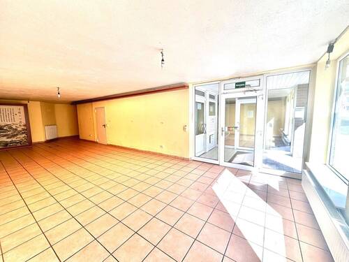 Eingangsbereich Einheit II - 