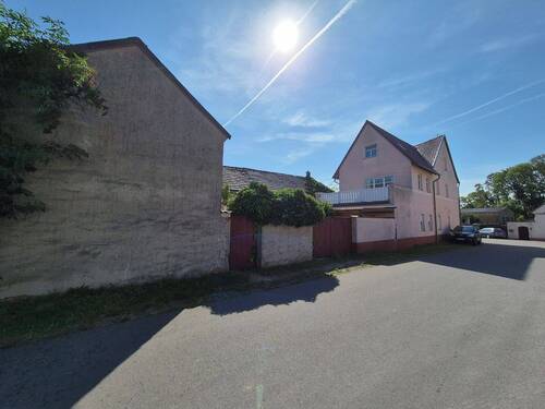 Straßenansicht - 6 Zimmer Mehrfamilienhaus, Wohnhaus in Zschepplin