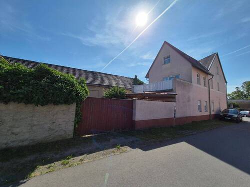 Straßenansicht - Mehrfamilienhaus, Wohnhaus mit 210,00 m&sup2; in Zschepplin zum Kaufen