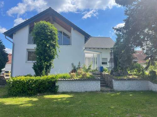 Bild 1 - Neues Ein-Zweifamilienhaus m. Wintergarten u. Garten im Merziger Stadtteil Ballern