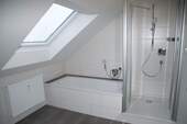 Badezimmer - 3 Zimmer Etagenwohnung zur Miete in Petersaurach