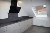 Küche mit neuer Einbauküche - 3 Zimmer Etagenwohnung in Petersaurach