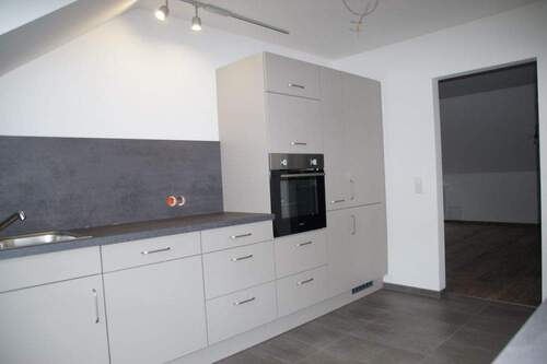 Küche mit neuer Einbauküche - 