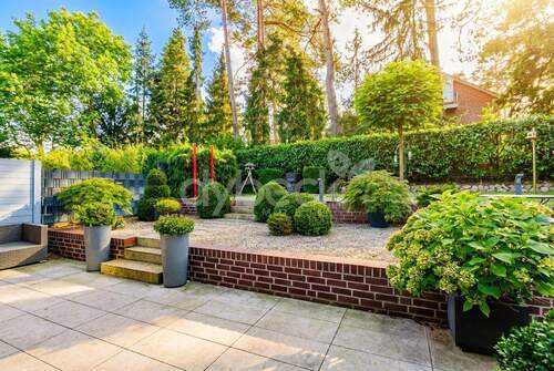 Terrasse und Garten auf 3 Ebenen - 