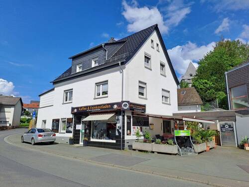 Außenansicht - 8 Zimmer Mehrfamilienhaus, Wohnhaus zum Kaufen in Hohenahr / Erda