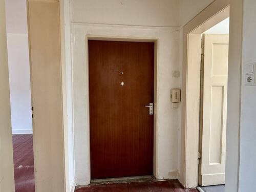 Diele - 3 Zimmer Etagenwohnung zum Kaufen in Gelsenkirchen