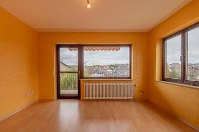 Zimmer 2 mit Balkon OG.jpg - 