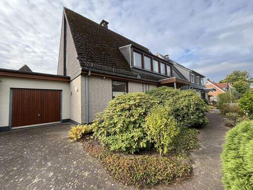 Hier entlang! - 4 Zimmer Einfamilienhaus zum Kaufen in Bremen