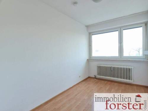 Schlafzimmer 3 - Etagenwohnung mit 101,60 m&sup2; in Weilheim zur Miete