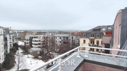 Balkon_Blick zu den Elbhängen - 