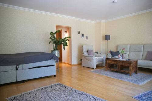 Wohn-/Schlafzimmer EG - 