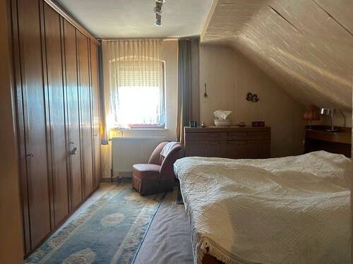 8 Schlafzimmer im DG.jpg - 