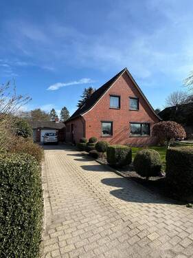 Ansicht von vorne - 5 Zimmer Einfamilienhaus zum Kaufen in Varel