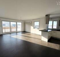 LICHT, DESIGN & KOMFORT - 4-ZIMMER-WOHNUNG MIT BALKON, AUFZUG & EINBAUKÜCHE IN GERSTHOFEN