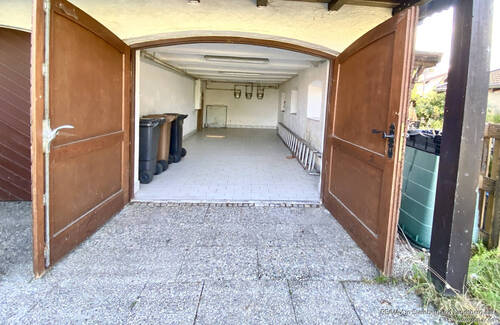 Große Garage - 