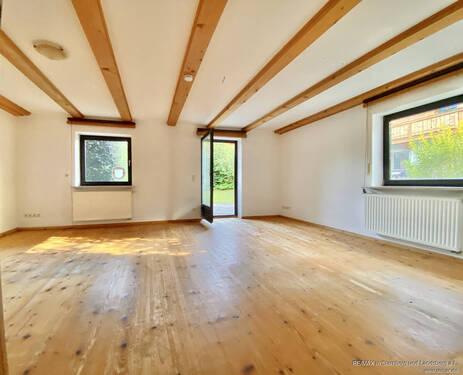 Wohnzimmer EG - Etagenwohnung mit 95,00 m&sup2; in Weyarn zum Kaufen