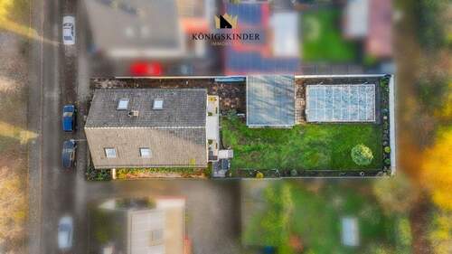 Vogelperspektive - Attraktives Mehrfamilienhaus mit 4 Einheiten, großem Grundstück & Außenpool in Karlsruhe-Grünwinkel