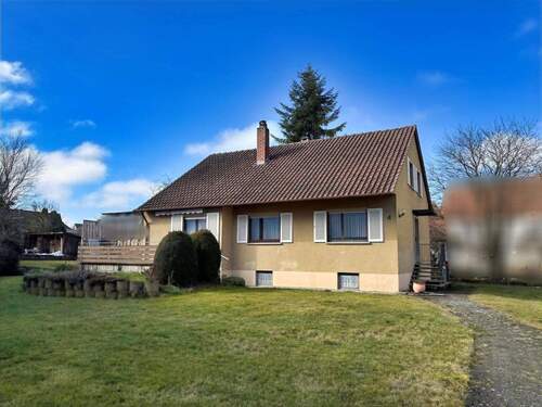 Vorderansicht - Einfamilienhaus mit exklusivem Grundstück in Mietingen