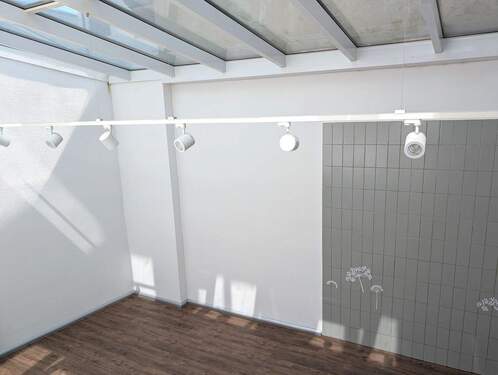 Heller Raum mit Glasdach EG - 