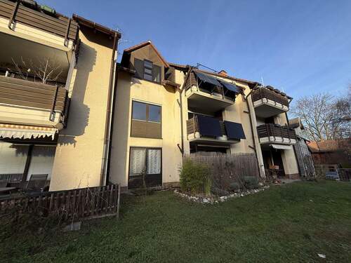 Hausansicht - 2 Zimmer Etagenwohnung in Kassel